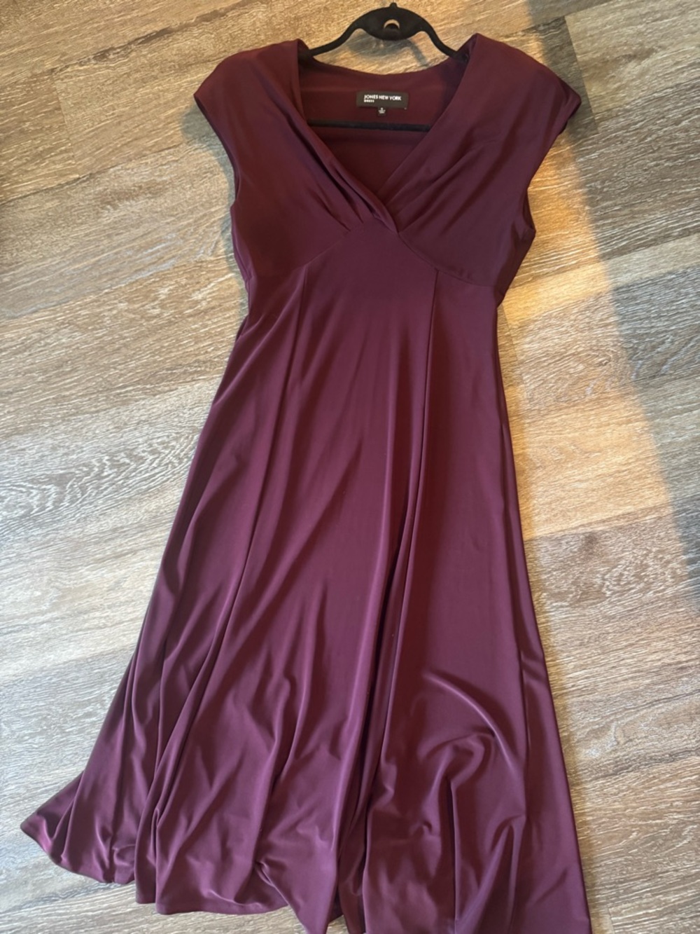 Jones New York Burgundy Midi Dress